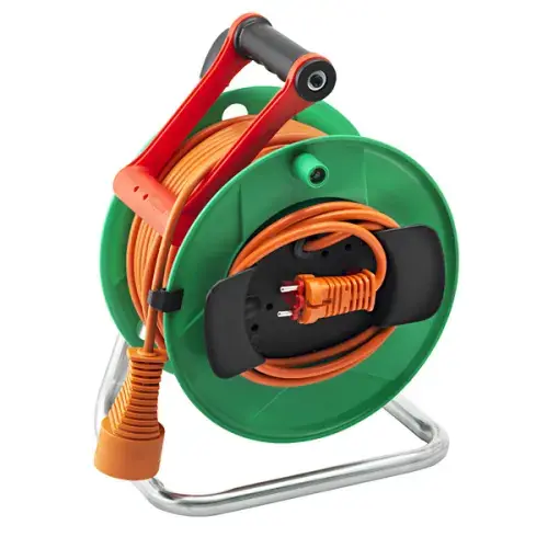 Enrouleur électrique GARDEN 30 spécial jardin avec prolongateur Remise